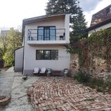 Buzesti. Piata Victoriei. vila Ds+P+1 open space, 230 mp, renovat 2024